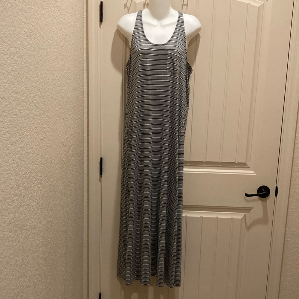 Poof Excellence Womens Sz L Maxi Dress Gray Stripe Sleeveless Racer Back Stretch